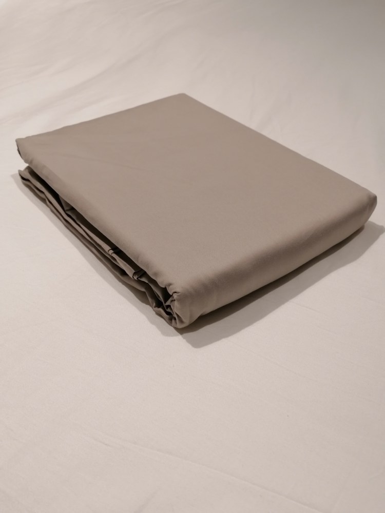 SILENCIO Satin Flat Sheet 275x275 Taupe G15